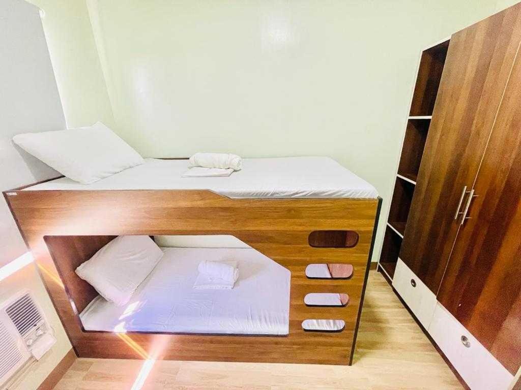 Oyo 1008 Armond Bed And Breakfast Lapu-Lapu City Bagian luar foto